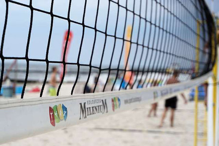 ENTRE MER ET SABLE : Cinq activités à tester sur la plage des Sables d'Olonne cet été